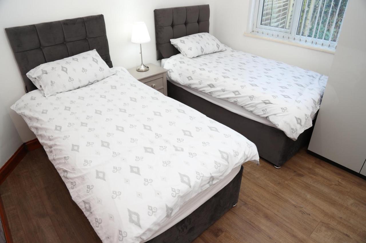 Cosy 3-Bed Bungalow Nec Airport Close To Amenities Birmingham Kültér fotó