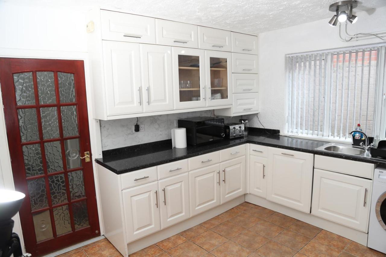 Cosy 3-Bed Bungalow Nec Airport Close To Amenities Birmingham Kültér fotó