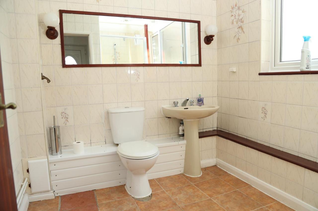 Cosy 3-Bed Bungalow Nec Airport Close To Amenities Birmingham Kültér fotó